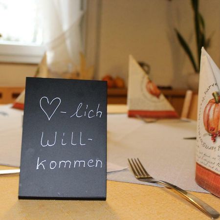 Gasthof Roessle Ochsenwang Bissingen an der Teck Esterno foto