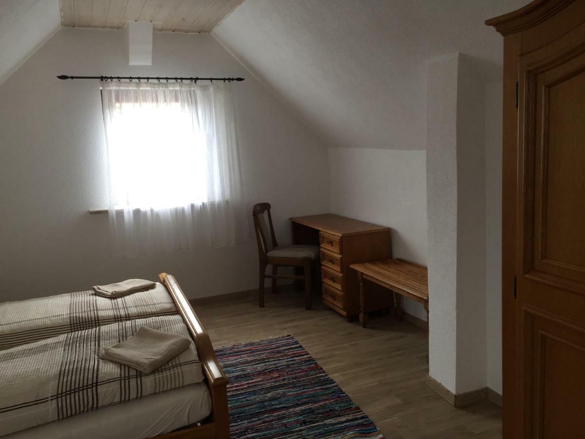 Gasthof Roessle Ochsenwang Bissingen an der Teck Esterno foto
