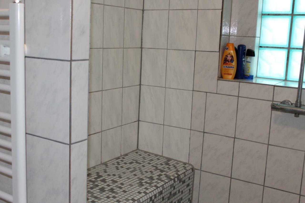 Gasthof Roessle Ochsenwang Bissingen an der Teck Esterno foto